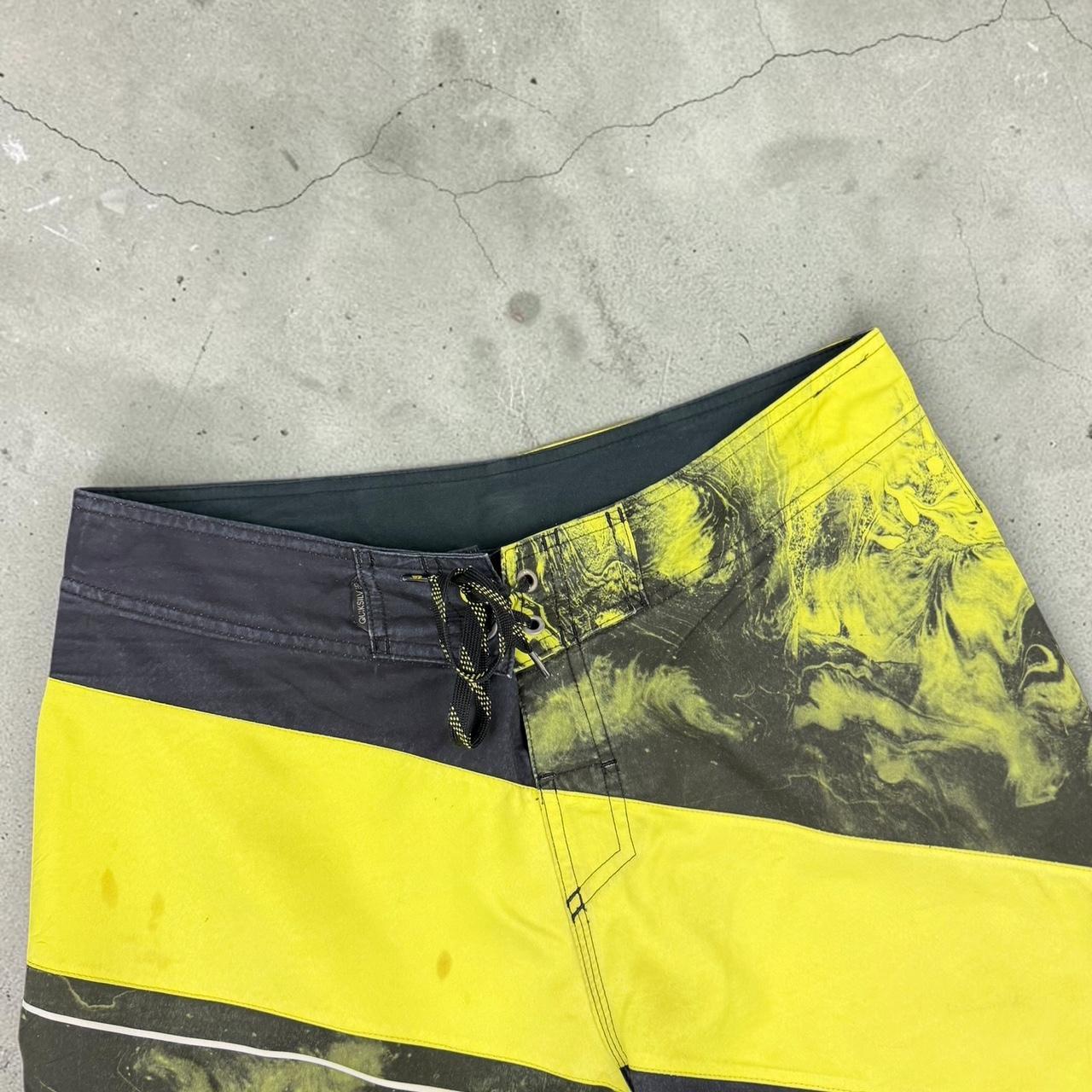 Quiksilver vintage Y2K Surfwear beach swim board shorts