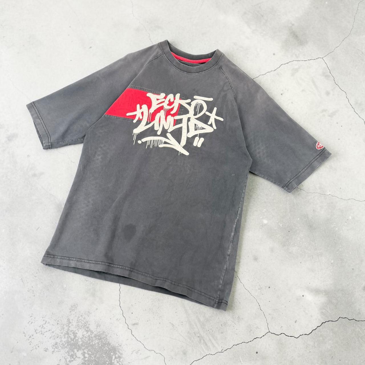 Ecko unltd Vintage Y2K hip hop grunge T Shirt