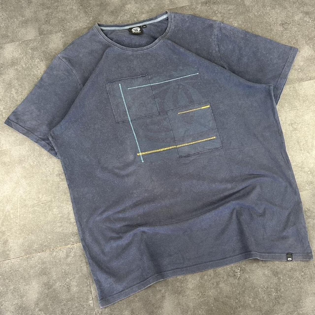 Animal 2000s Skater Skateboard square embroidered faint logo Print graphic T shirt