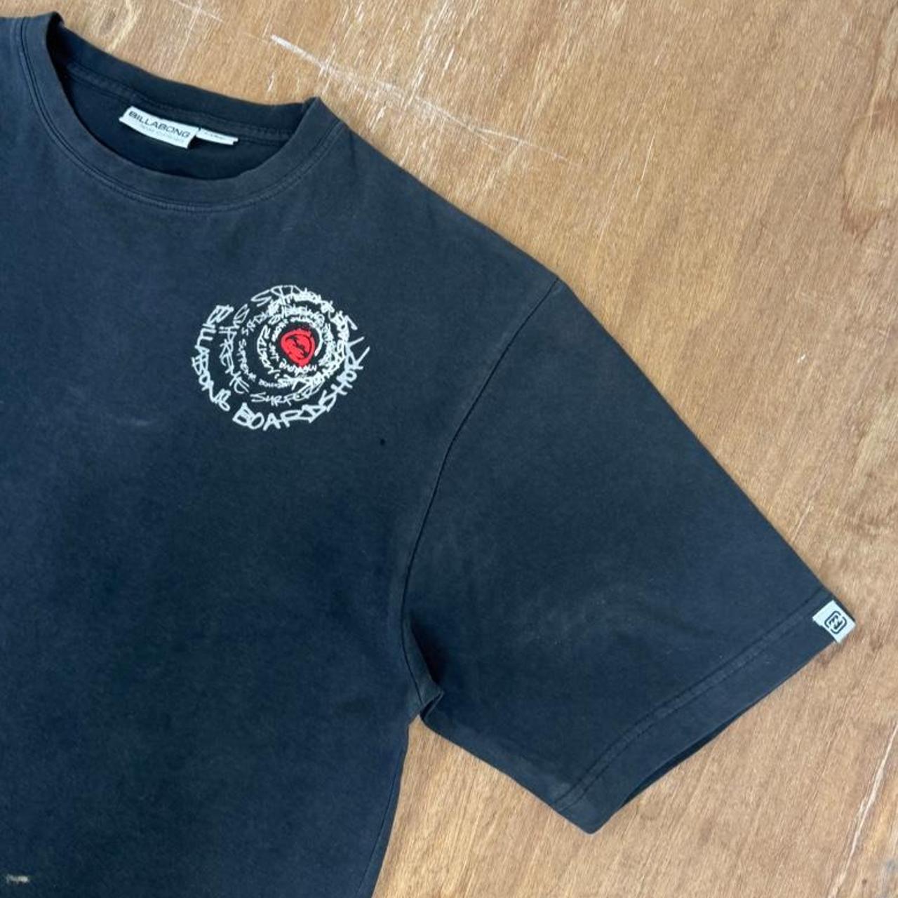 Billabong Surfwear black and white Y2K T-Shirt