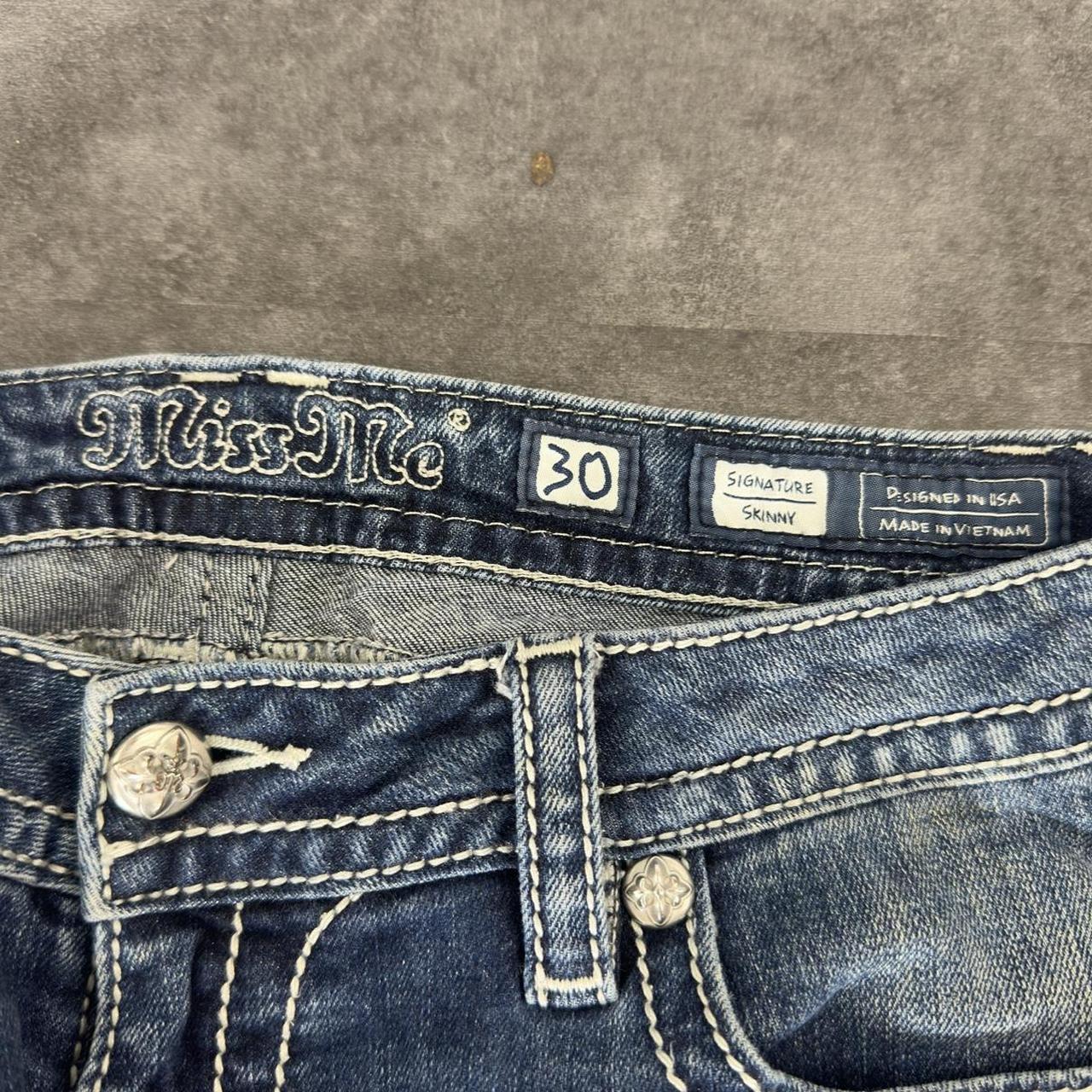 Miss Me straight relaxed skinny fit jeans