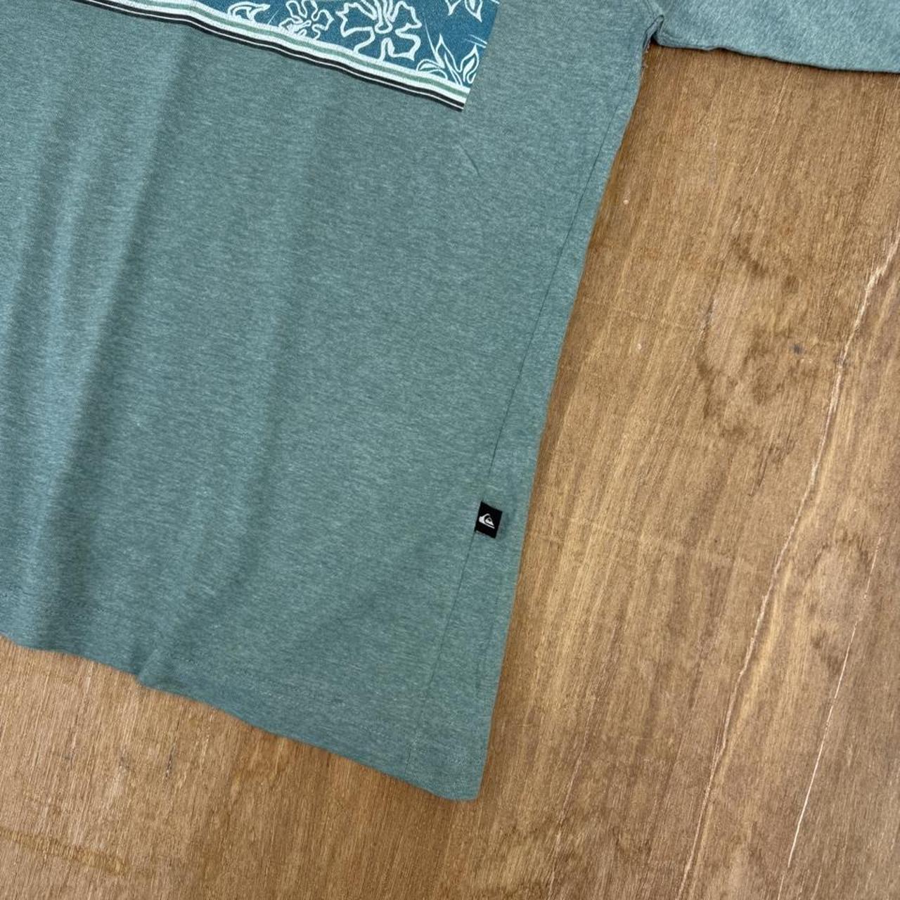 Quiksilver Surfwear green Y2K T-Shirt