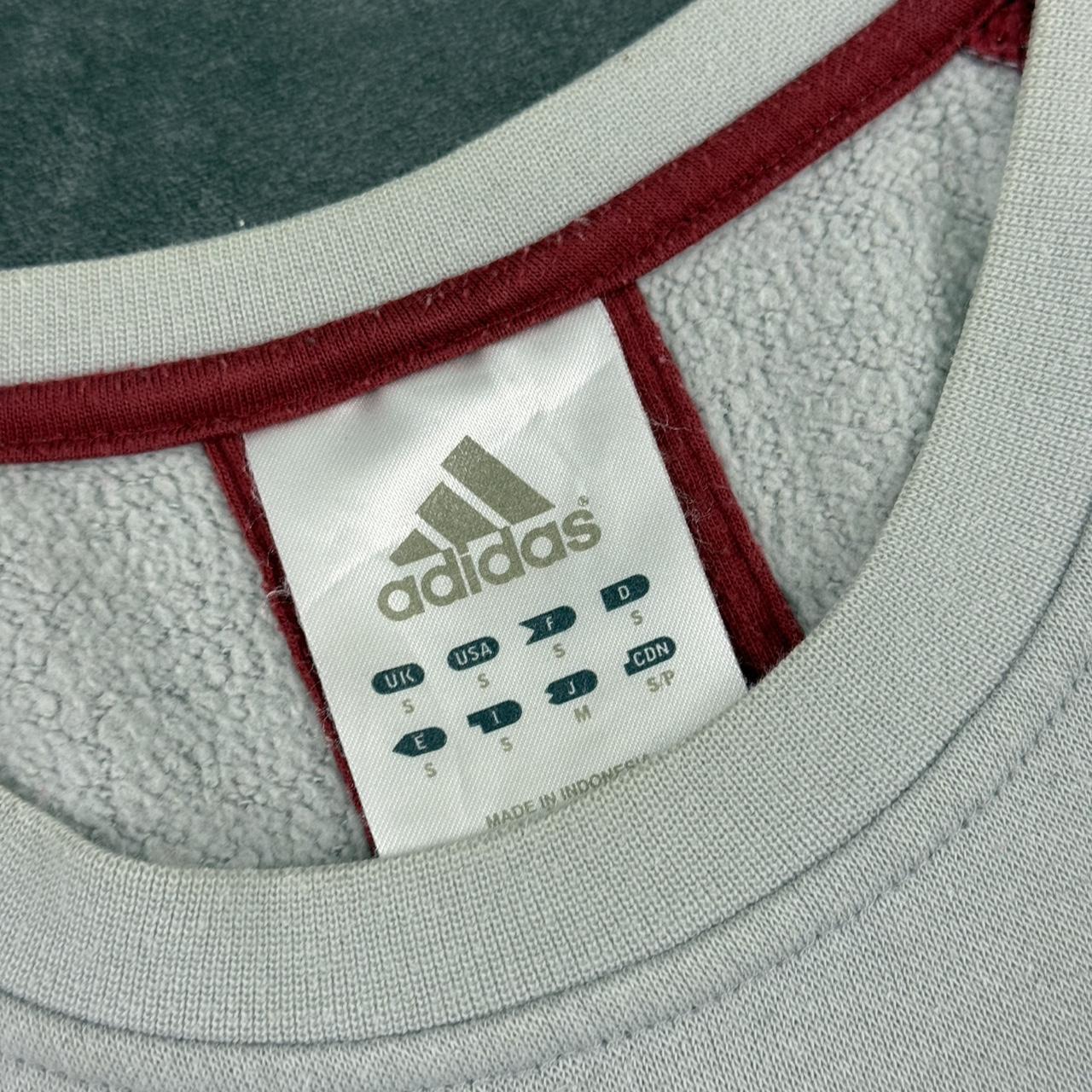 Vintage Adidas 90s embroidered pullover sportswear sweatshirt