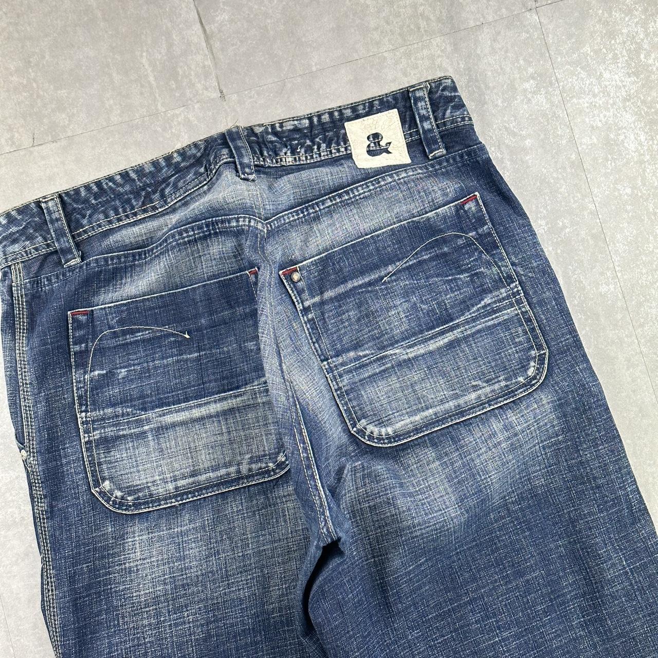 Japanese style 2000s spellout carpenter fit skate cargo jorts