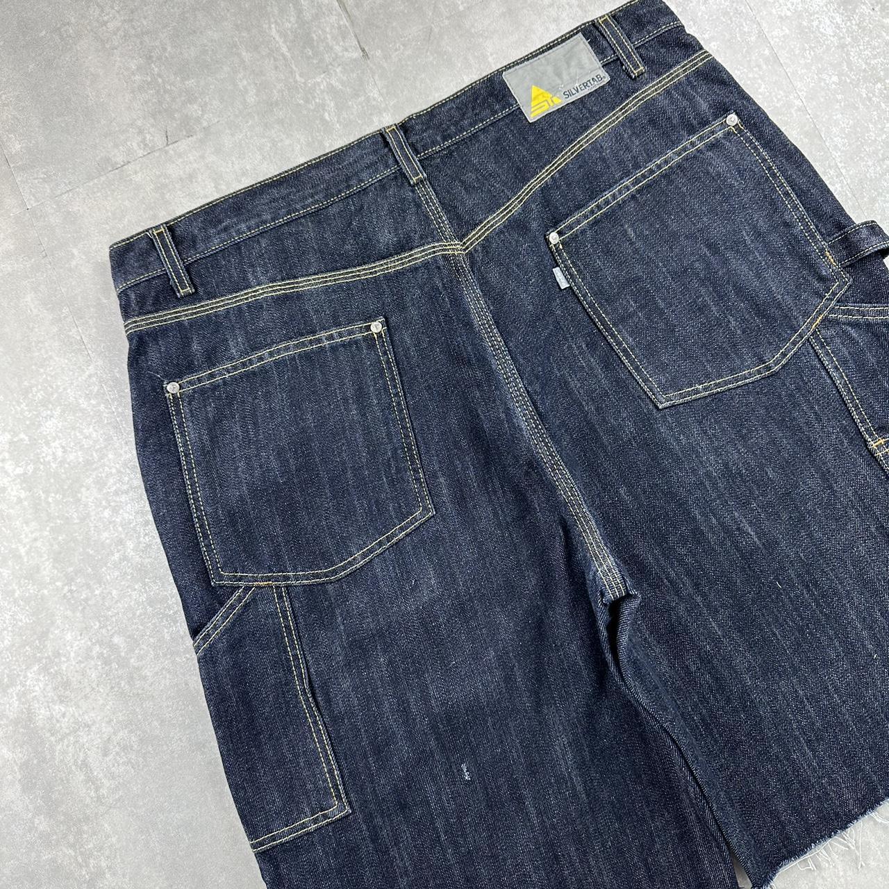 Levi’s silver tab 2000s spellout carpenter fit skate jorts