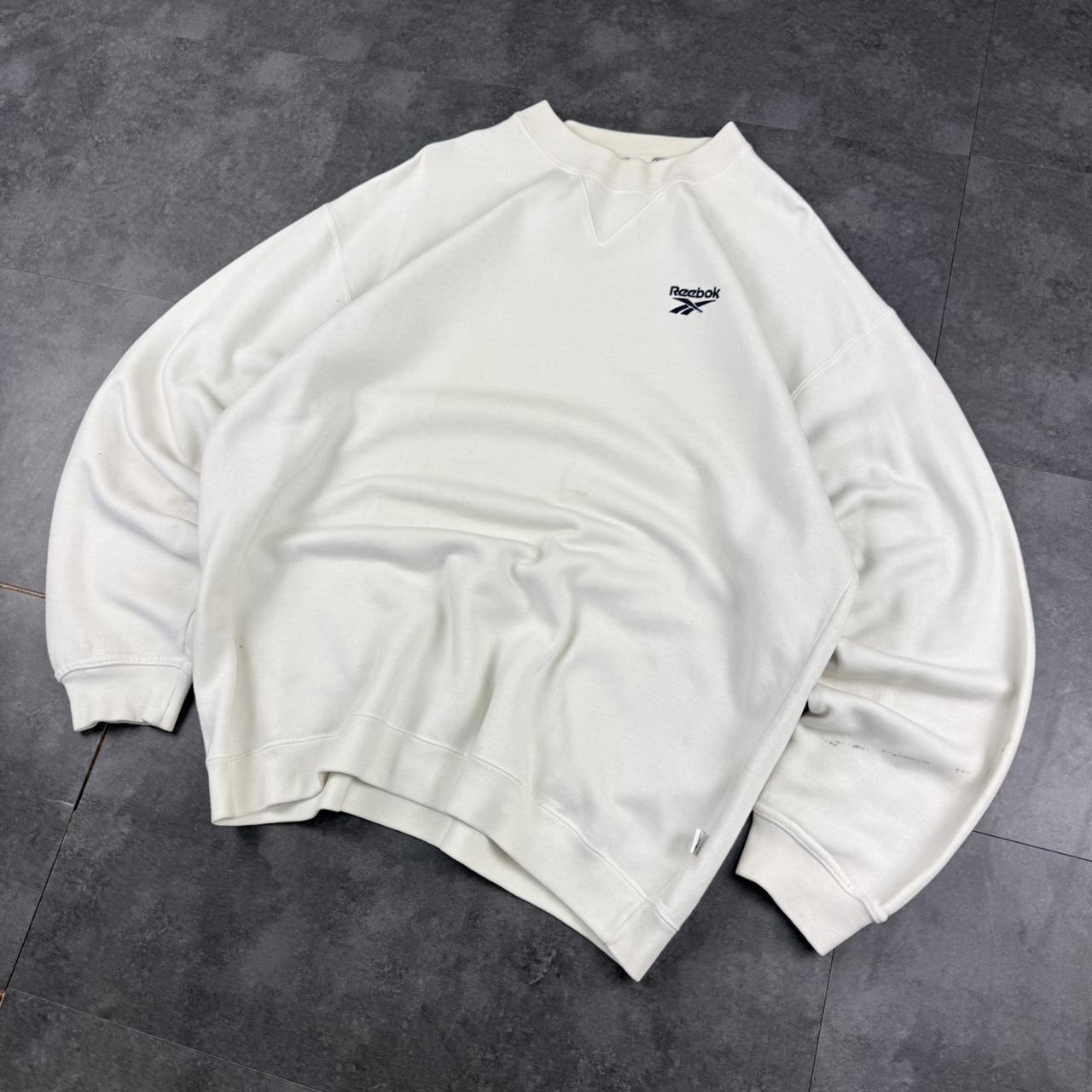 Vintage Reebok 90s Italian sportwear mini Logo classic embroidered sweatshirt