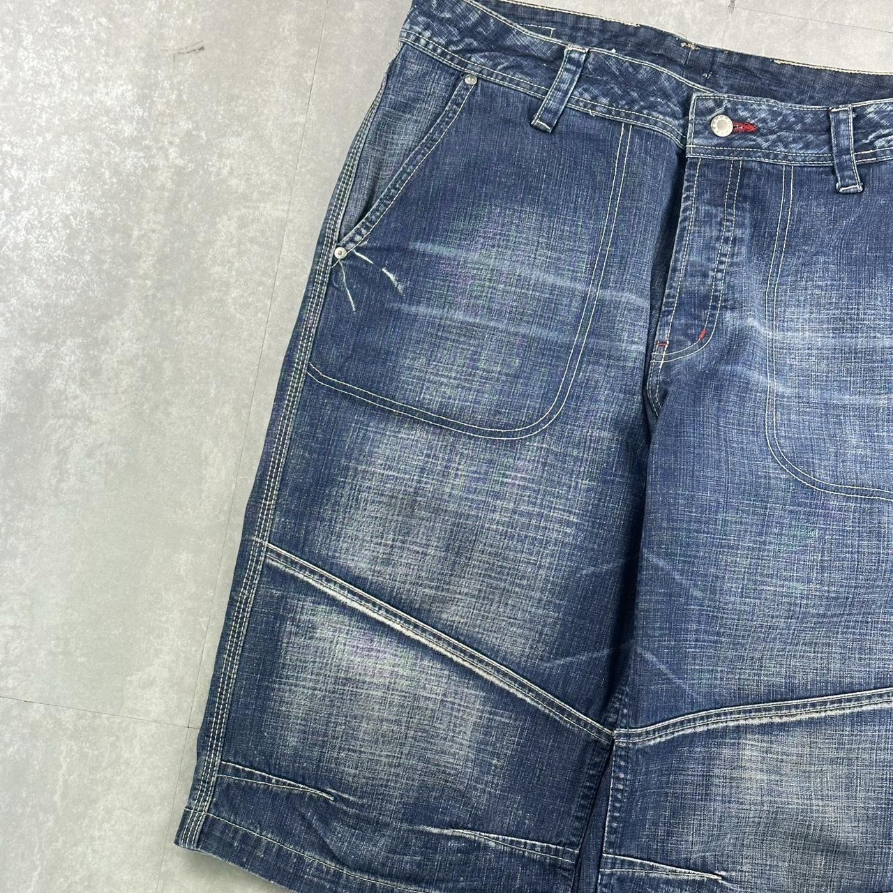 Japanese style 2000s spellout carpenter fit skate cargo jorts