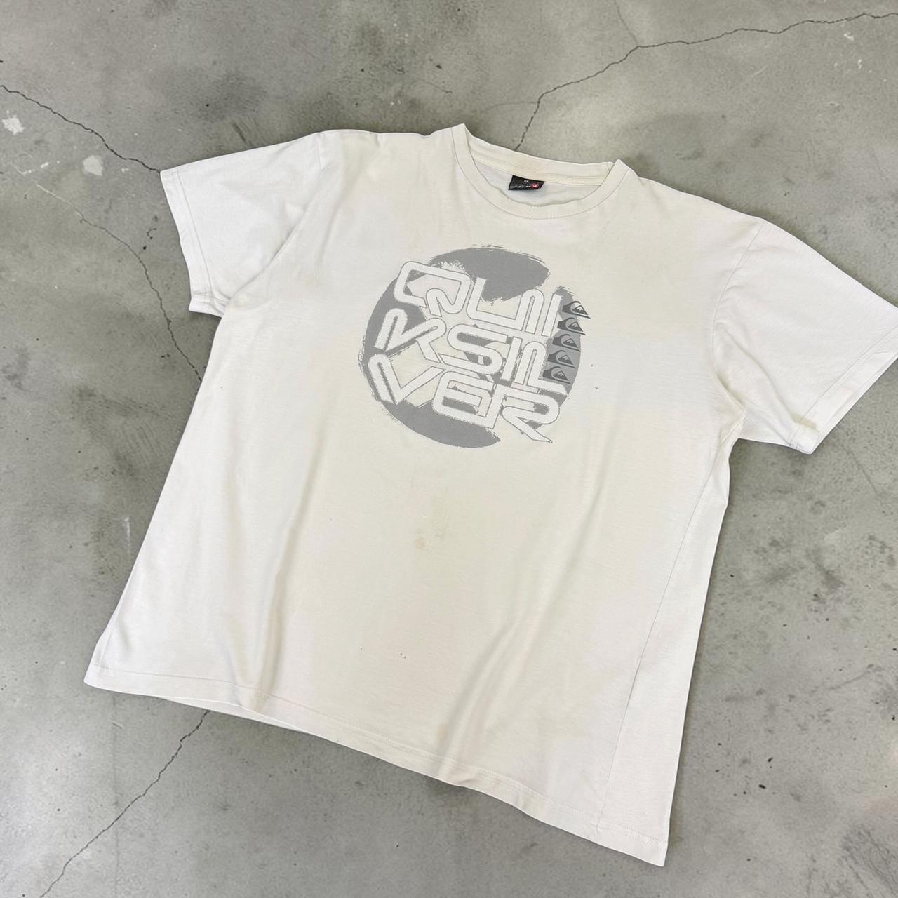 Quiksilver distressed Vintage Y2K Surfwear logo T-Shirt