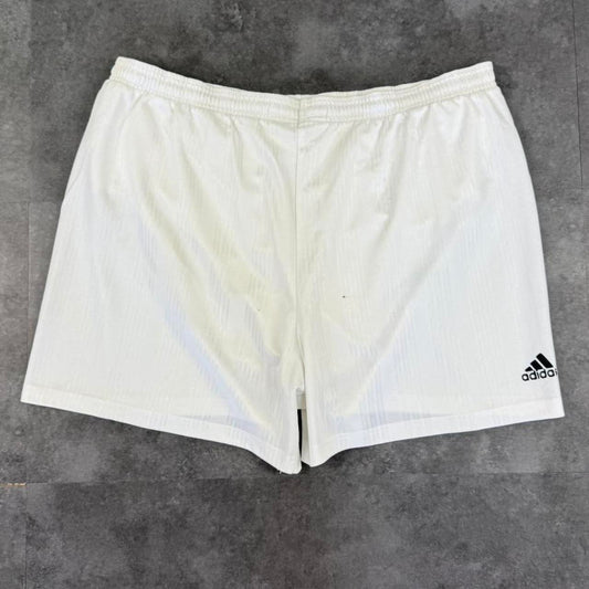 Adidas 2000s baggy vintage sportswear track short