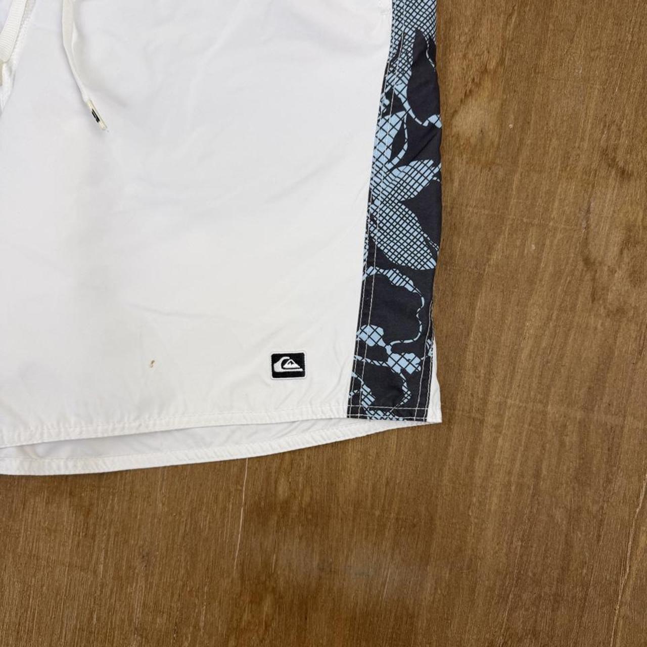 Quiksilver Surfwear Y2K swim board shorts