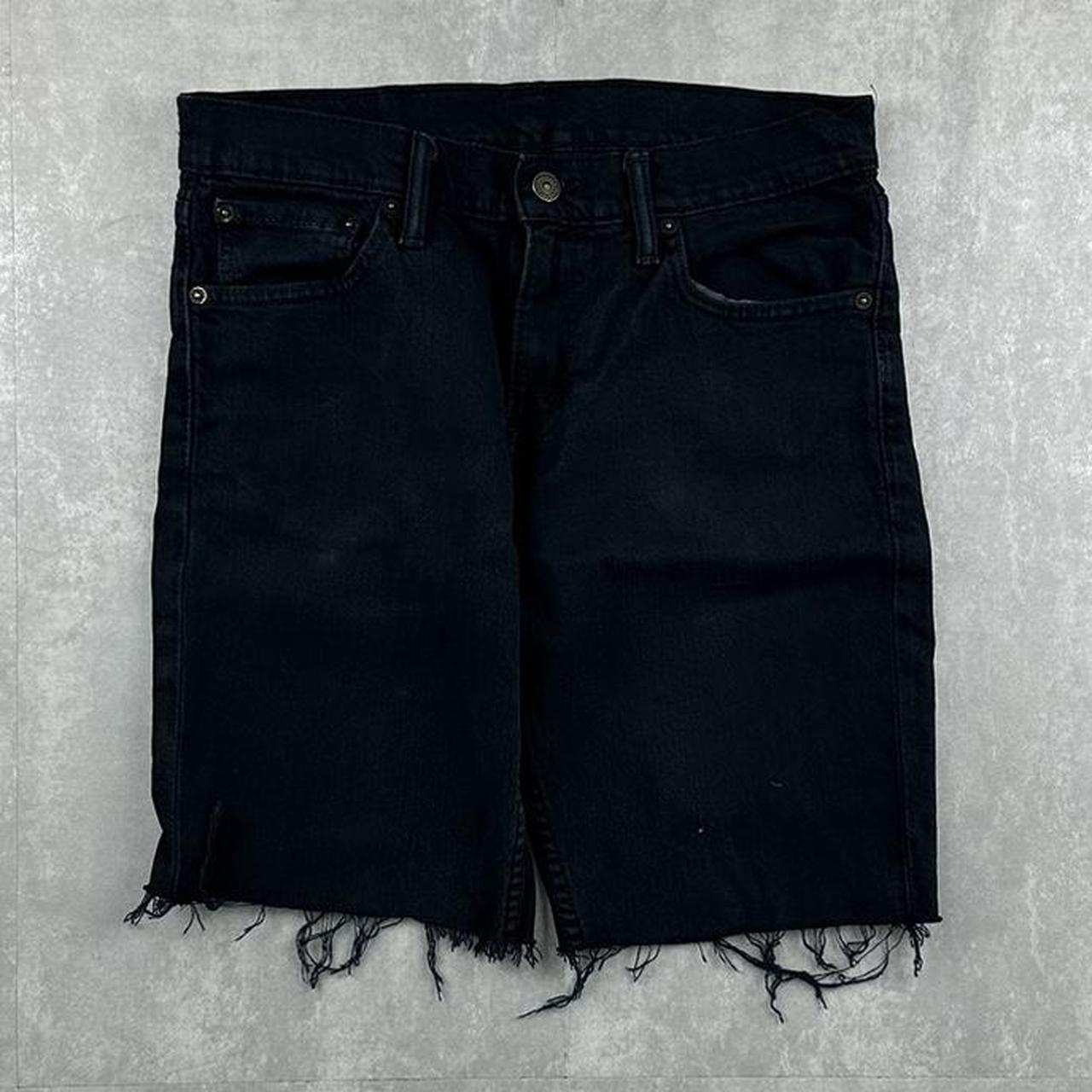 Levi’s 2000 cut off denim jeans