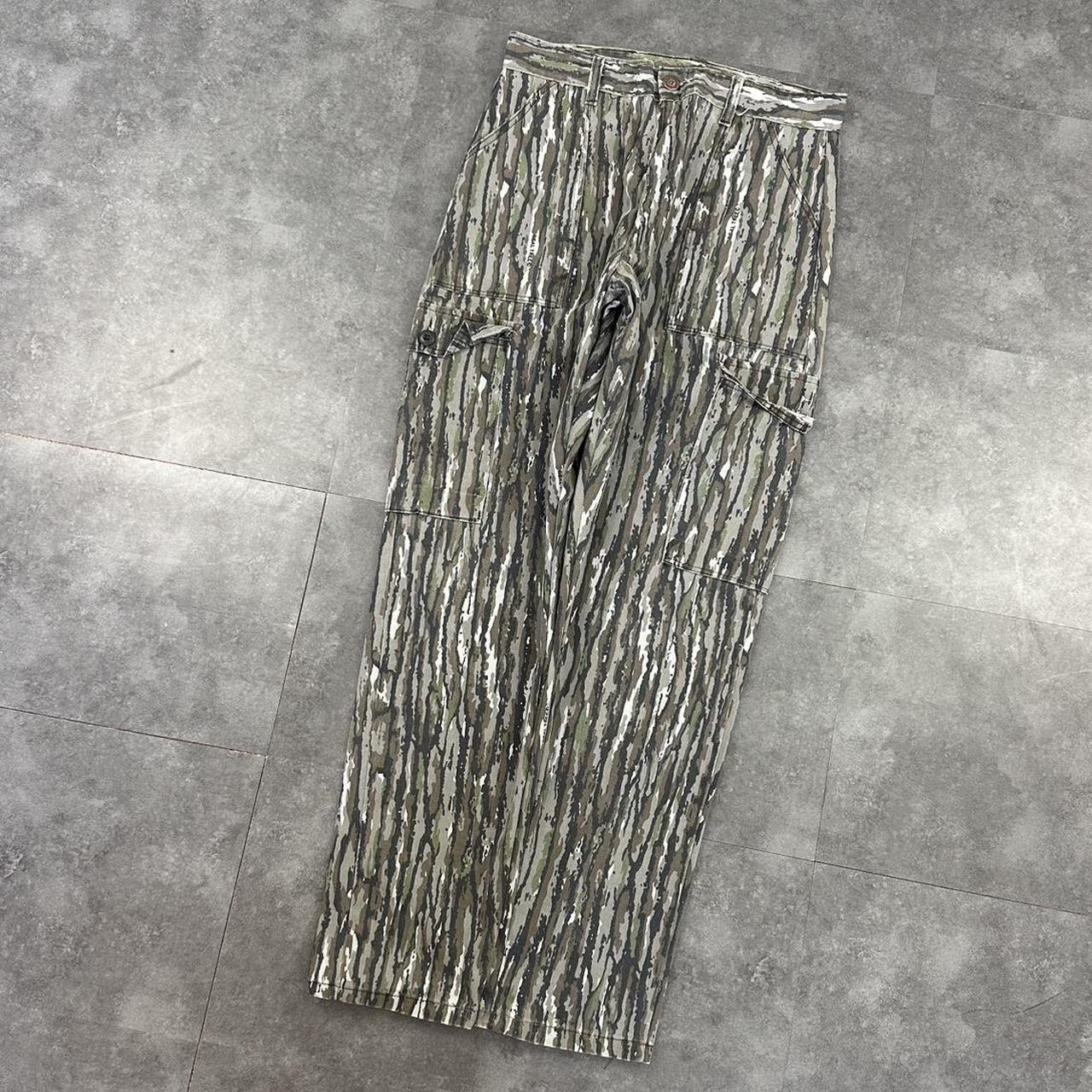 Realtree camo Mossy oak 2000s dungaree workwear cargo trousers