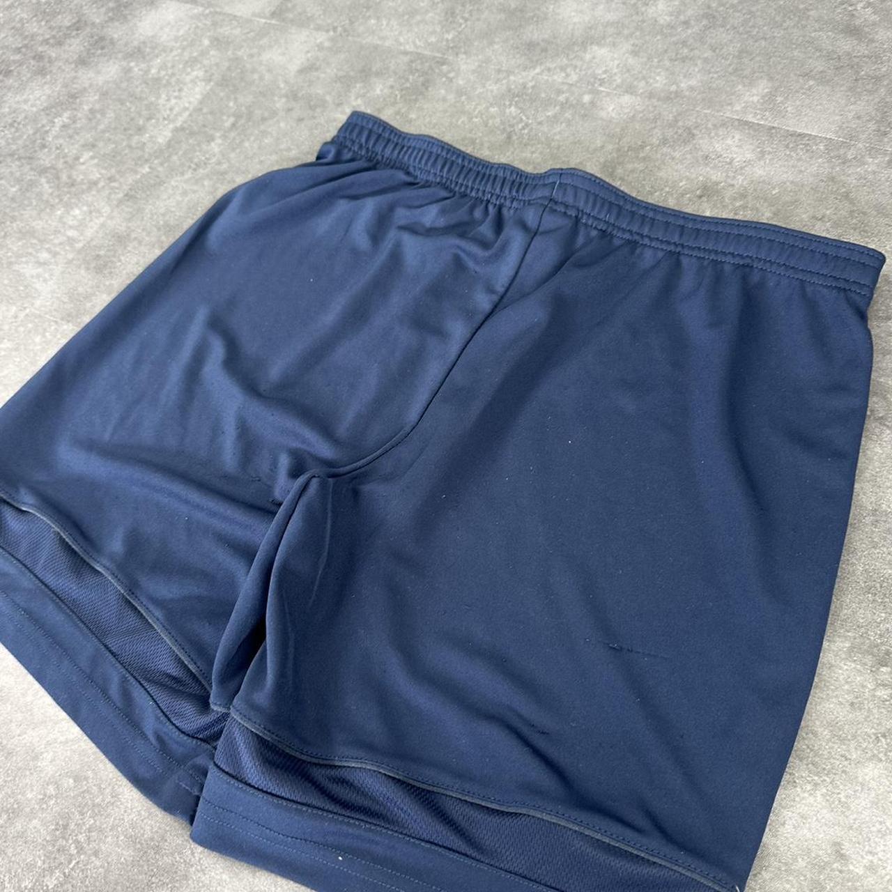 Nike 2000s baggy vintage sportswear track short