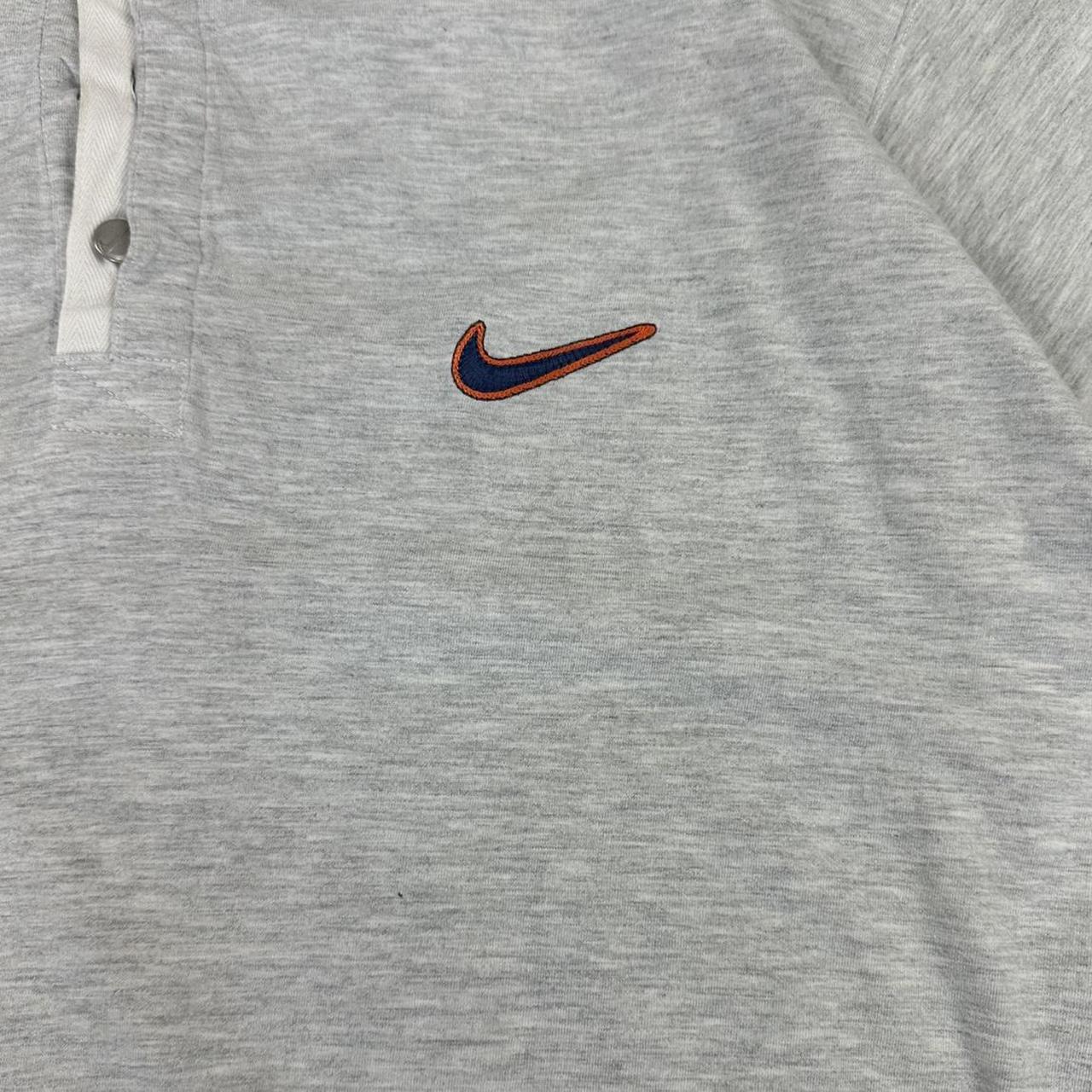 Nike Vintage 2000s Sportswear embroidered collared polo shirt