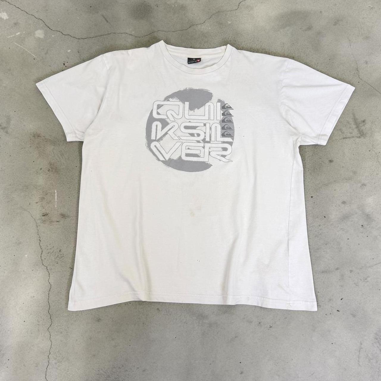 Quiksilver distressed Vintage Y2K Surfwear logo T-Shirt