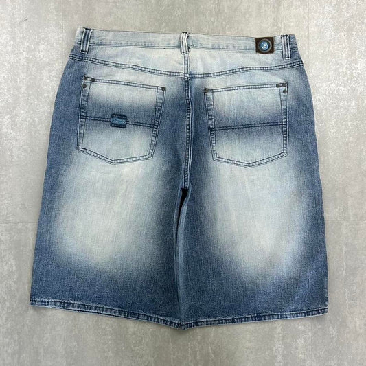 Enyce 2000s spellout carpenter style skate jorts