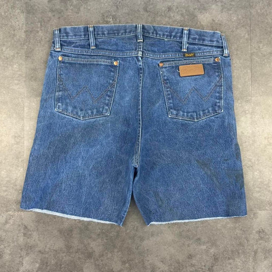 Wrangler 2000s Vintage relaxed cut off big logo shorts jorts