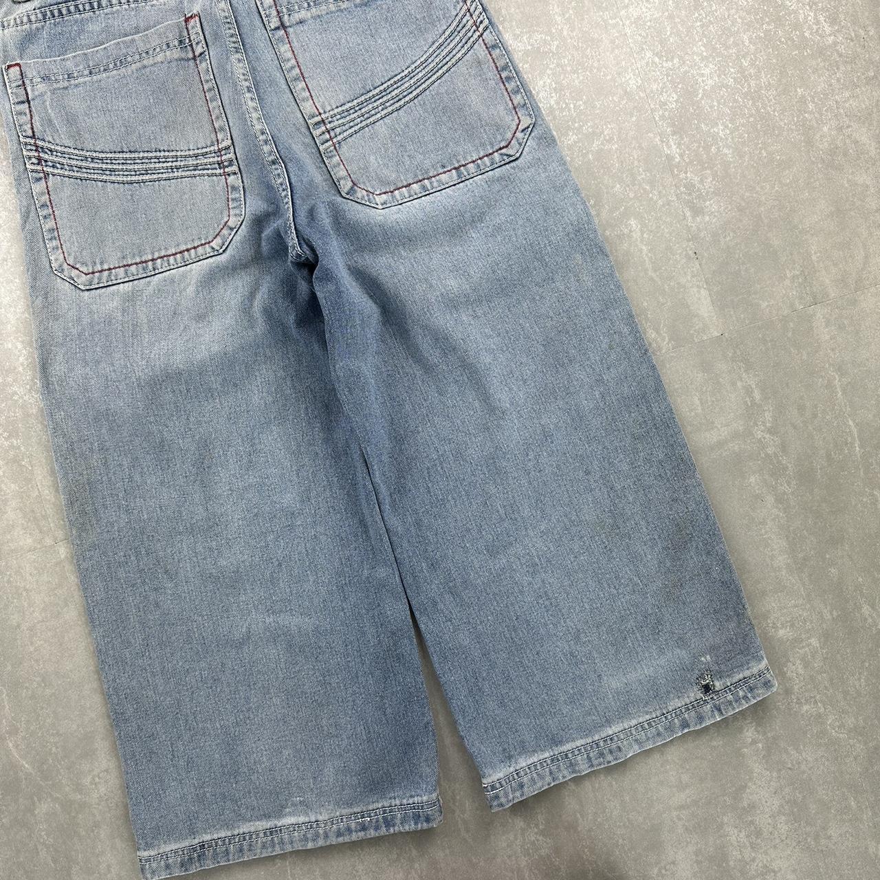 Japanese style 2000s spellout carpenter fit skate jorts