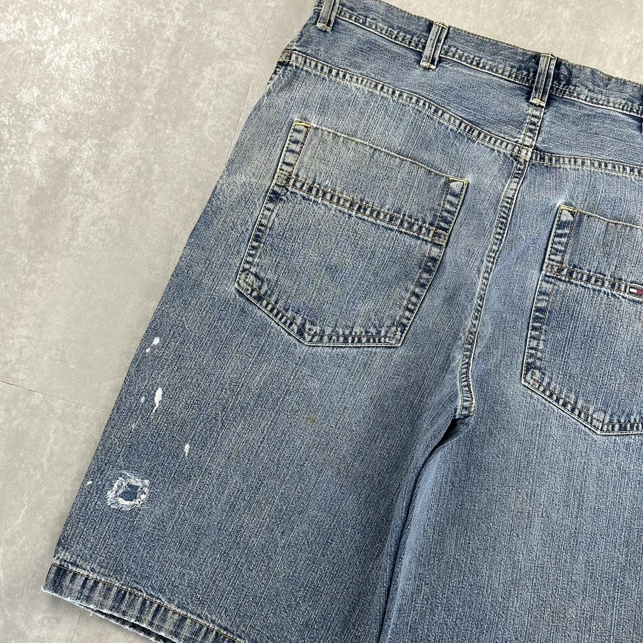 Tommy Hilfiger 2000s spellout carpenter style skate jorts