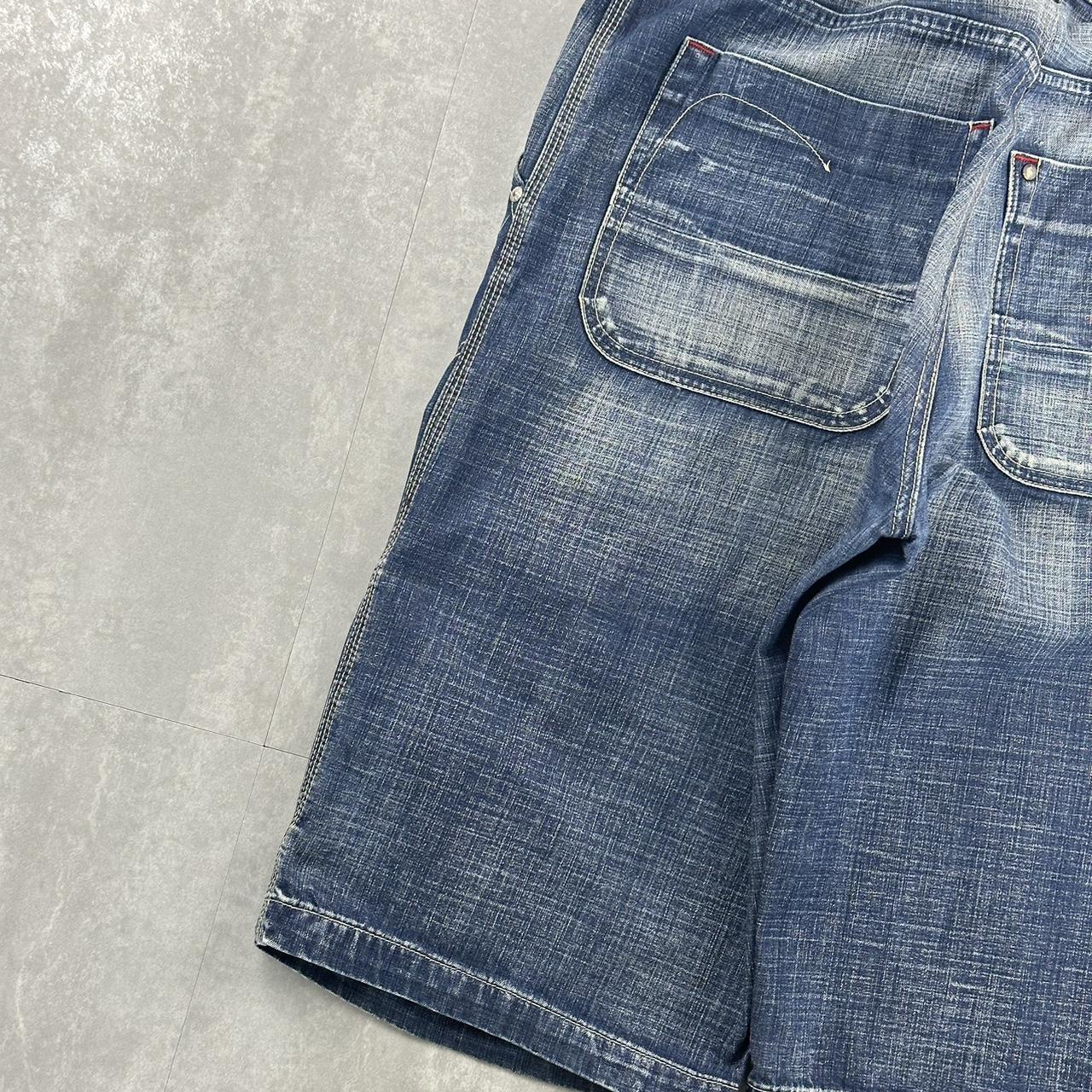 Japanese style 2000s spellout carpenter fit skate cargo jorts