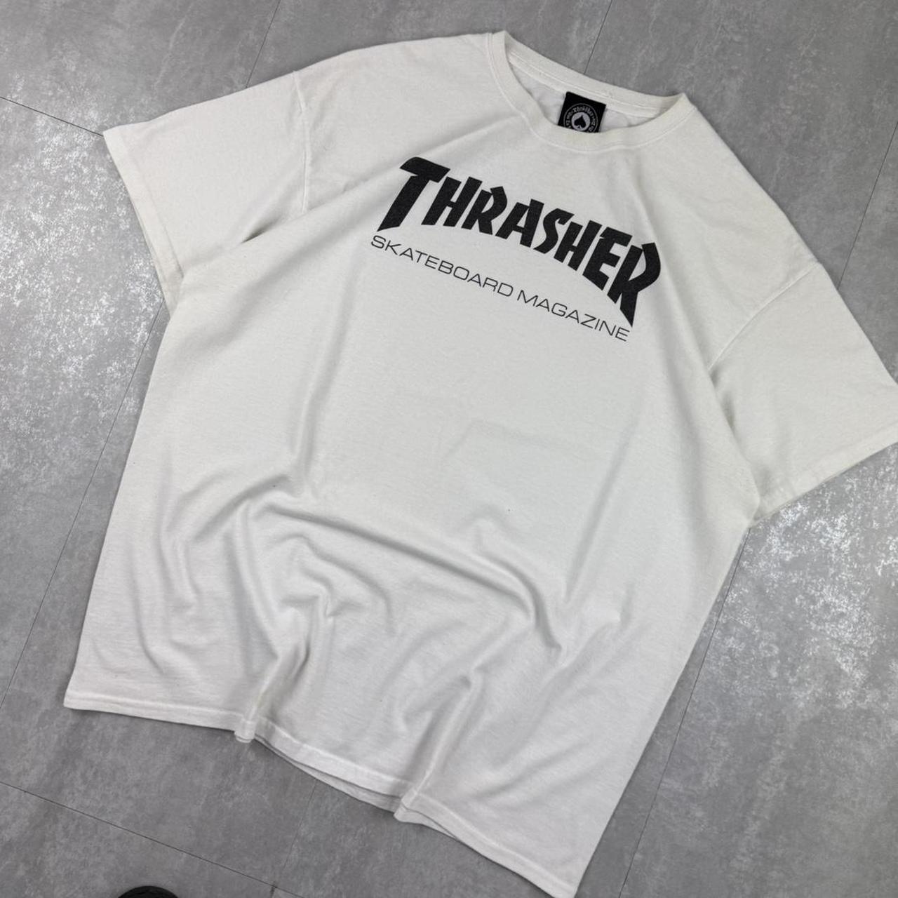 2000s white Thrasher grunge y2k skate T shirt