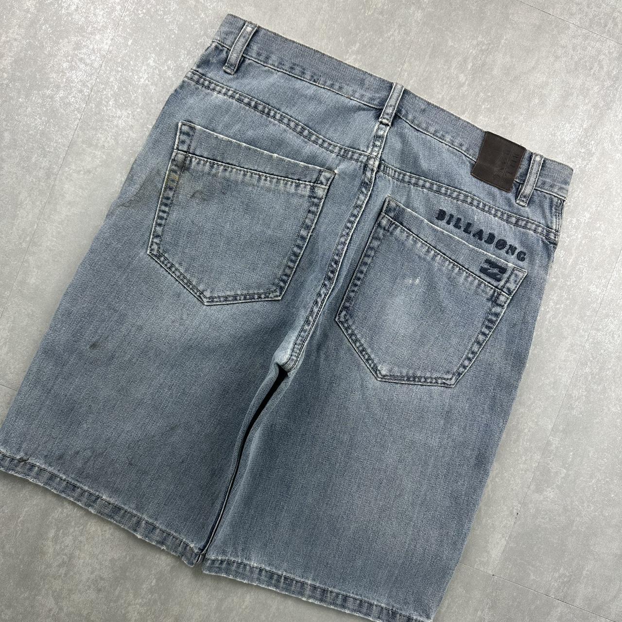 Billabong 2000s spellout carpenter style skate jorts