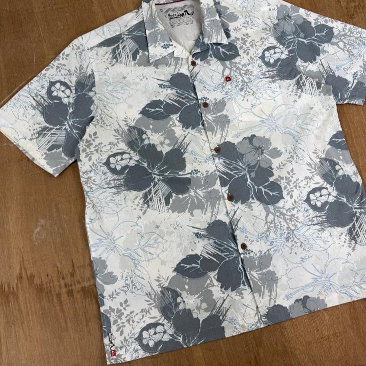 Quiksilver Vintage Y2K floral short sleeve button Shirt