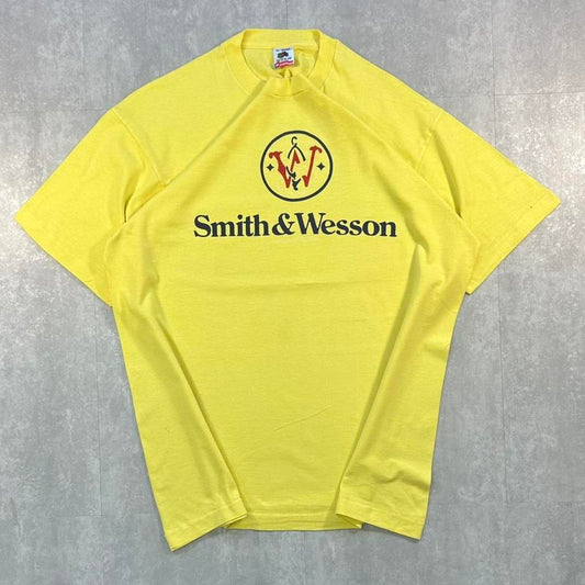 Rare Fruit of the loom 90s smith & Wesson single stitch vintage T shirt