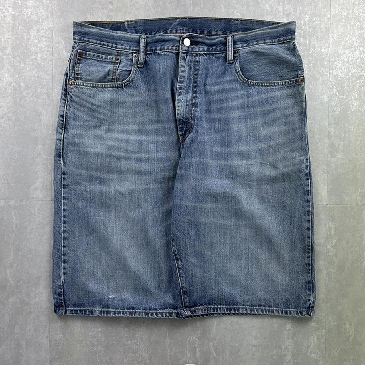 Levi’s 2000s carpenter baggy Jorts