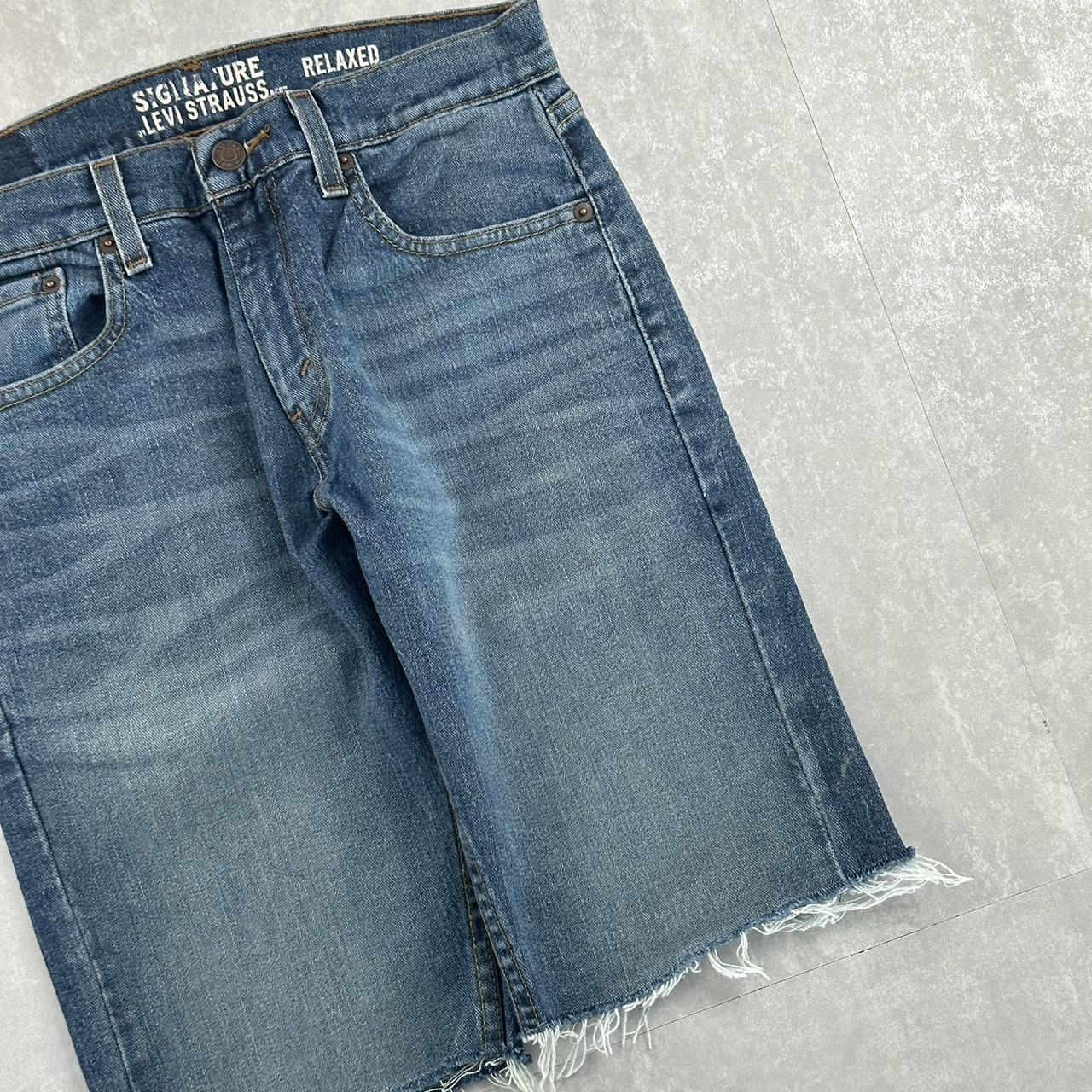 Levi’s relaxed fit 2000 cut off denim jeans