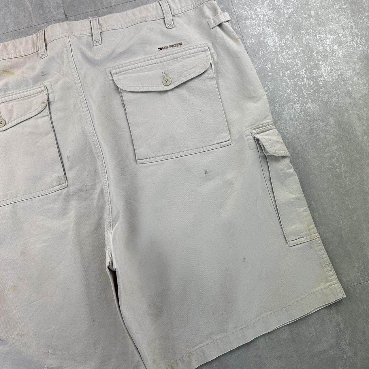 Tommy Hilfiger 2000s spellout cargo shorts