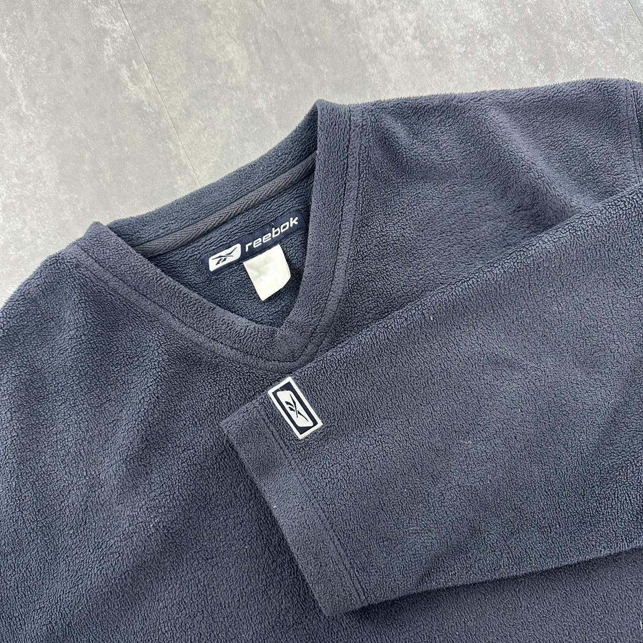 Reebok 2000s fleece V neck sweatshirt