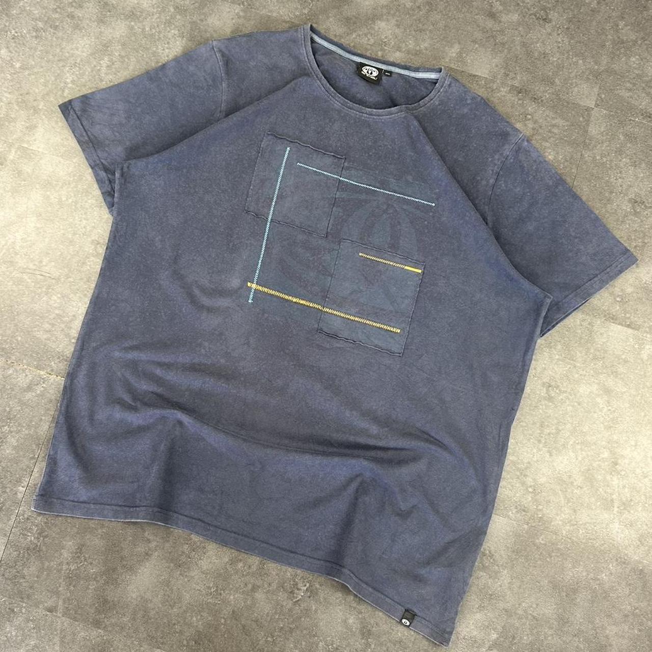 Animal 2000s Skater Skateboard square embroidered faint logo Print graphic T shirt