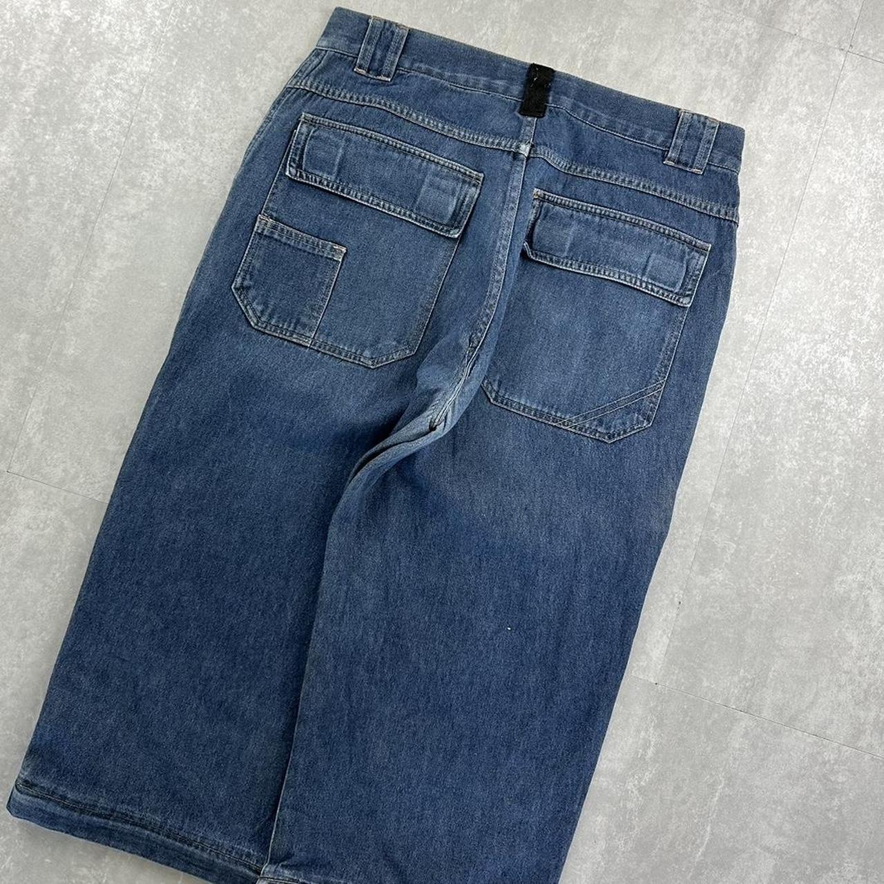 Japanese style 2000s spellout carpenter fit skate jorts