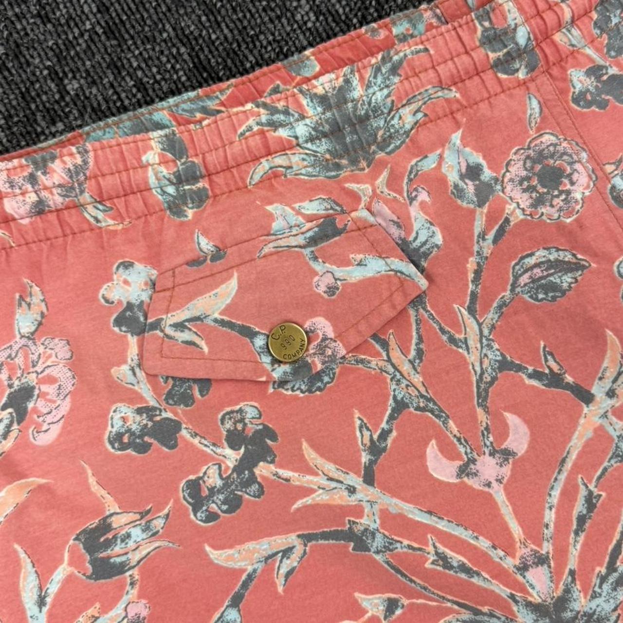 Rare CP Company ‘ideas from massimo osti’ floral vintage 90s/80s Surfwear beach swim board shorts