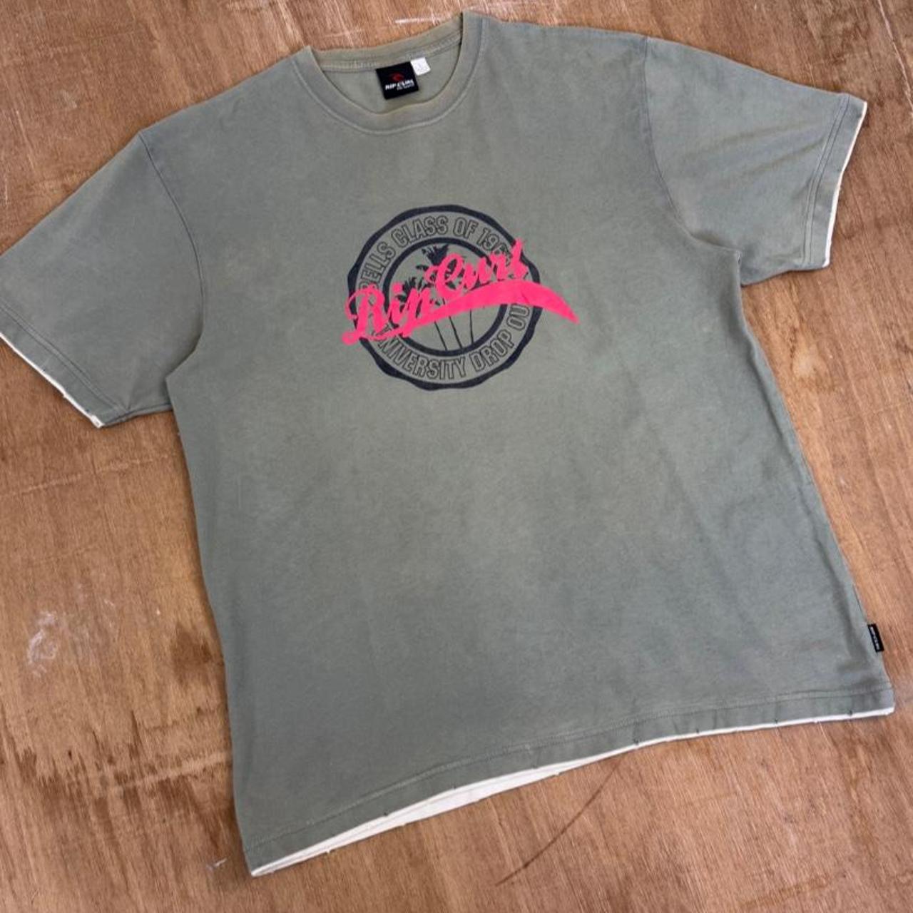 Rip Curl ‘the search’ Surfwear Y2K T-Shirt