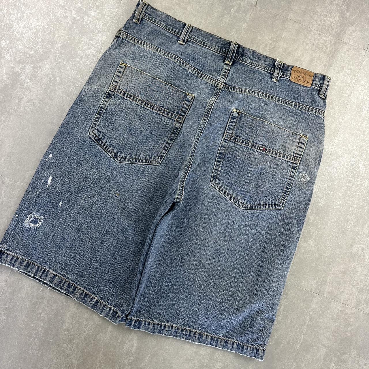 Tommy Hilfiger 2000s spellout carpenter style skate jorts