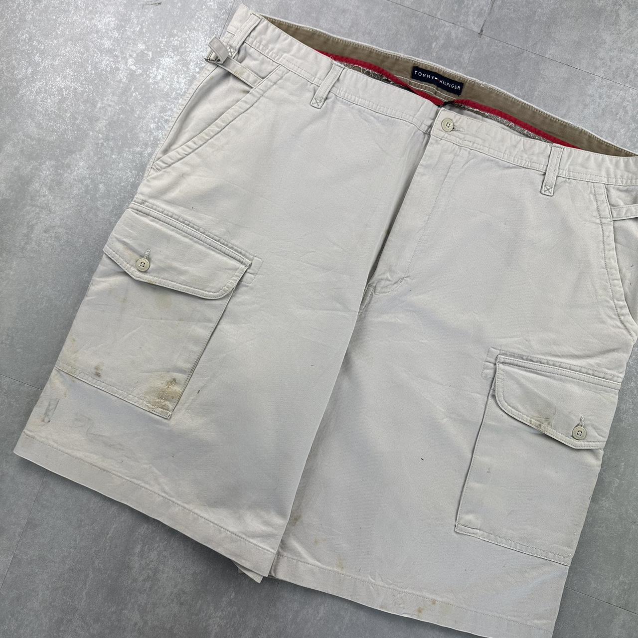 Tommy Hilfiger 2000s spellout cargo shorts