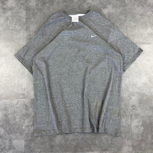 Nike 2000s classic grey vintage embroidered T shirt
