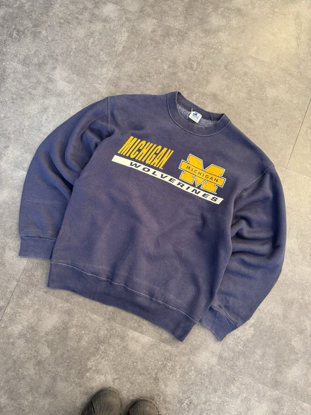 Vintage Starter Michigan Wolverines Print Sweatshirt Navy Blue Medium