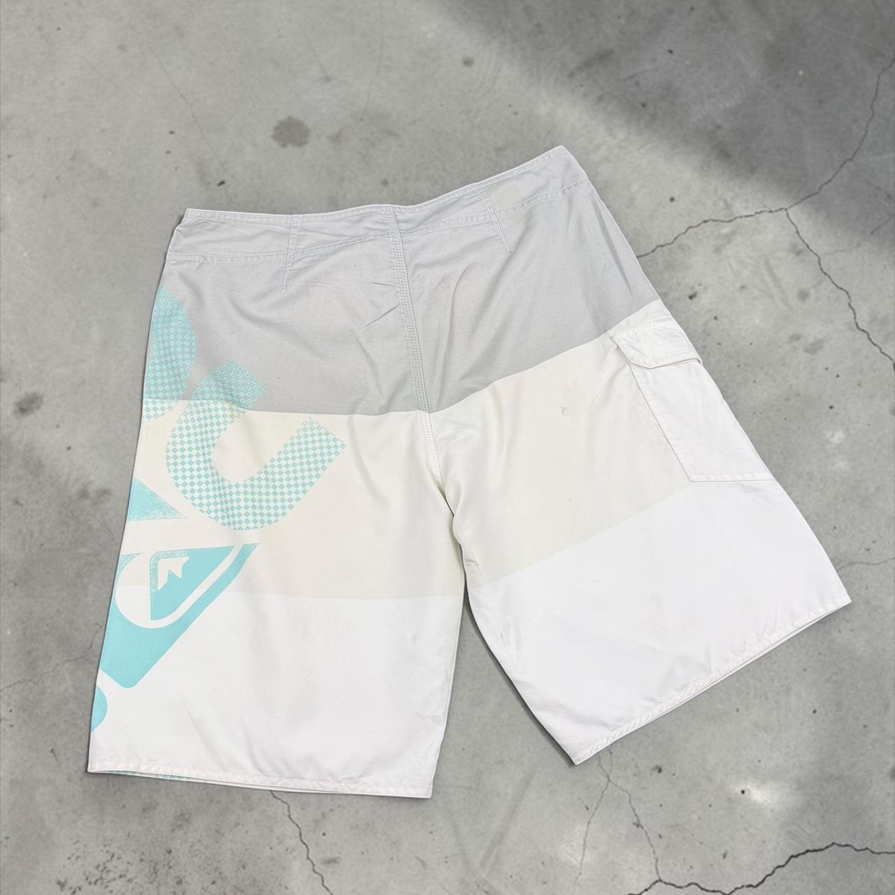 Quiksilver surfer vintage Y2K Surfwear beach swim board shorts