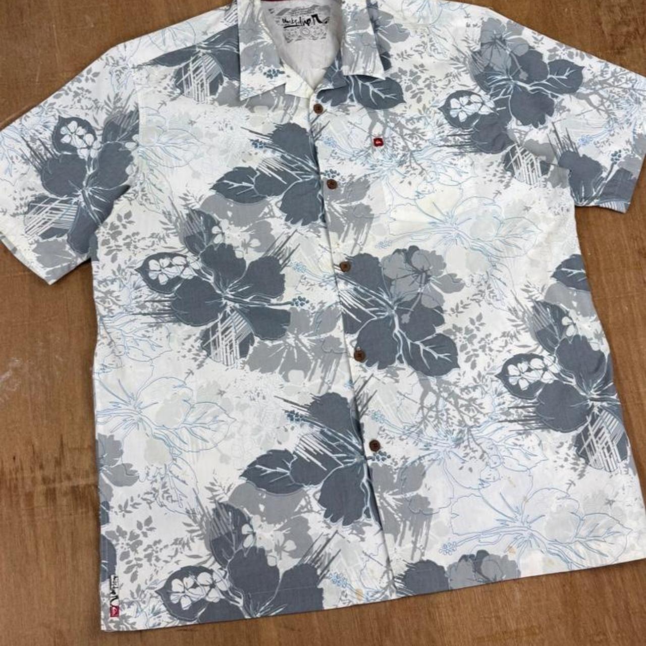Quiksilver Vintage Y2K floral short sleeve button Shirt