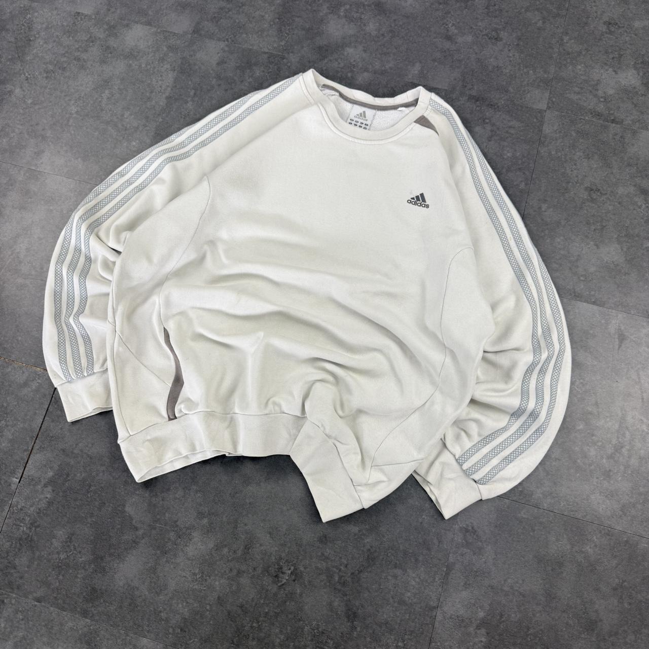 Vintage Adidas 90s sportwear mini Logo classic embroidered 3 stripe sweatshirt