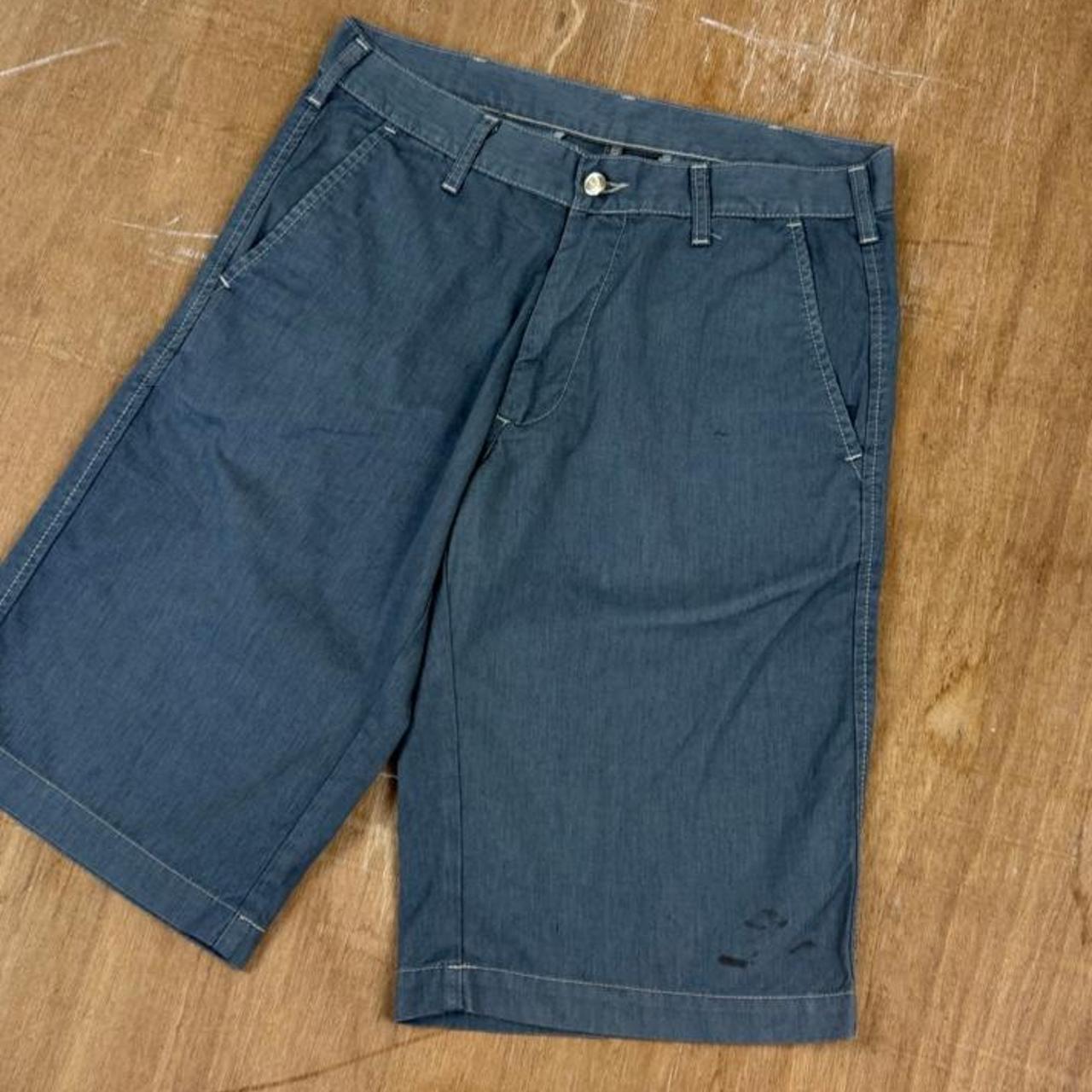 Carhartt 2000s presenter Bermuda fit navy blue shorts