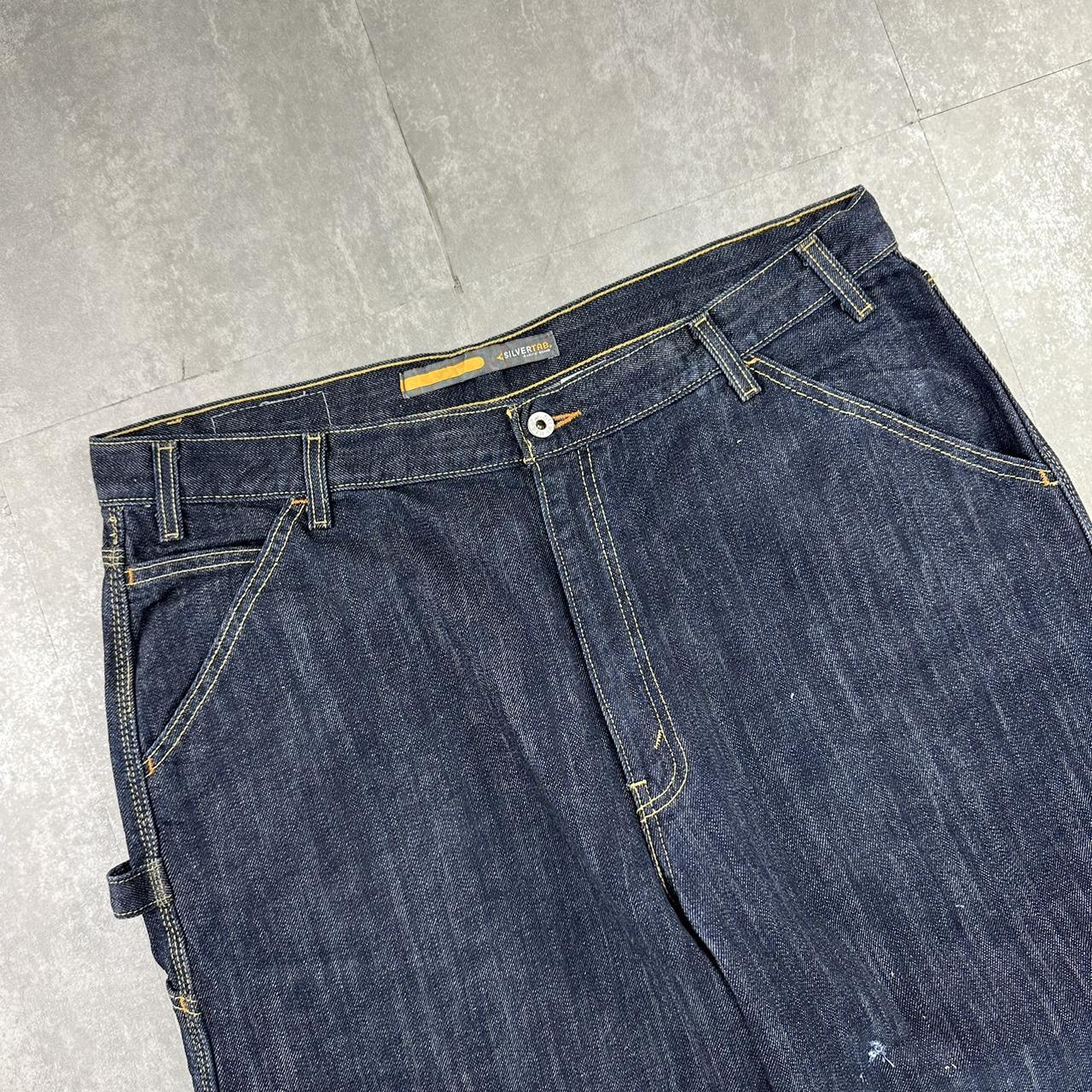 Levi’s silver tab 2000s spellout carpenter fit skate jorts