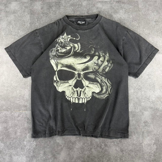 Gothic distressed 2000s Spellout graphic skull skate surf T shirt