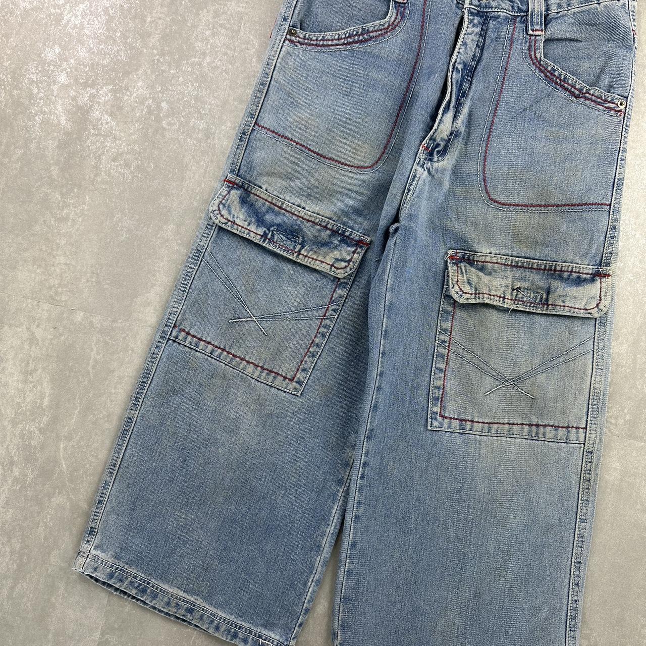 Japanese style 2000s spellout carpenter fit skate jorts