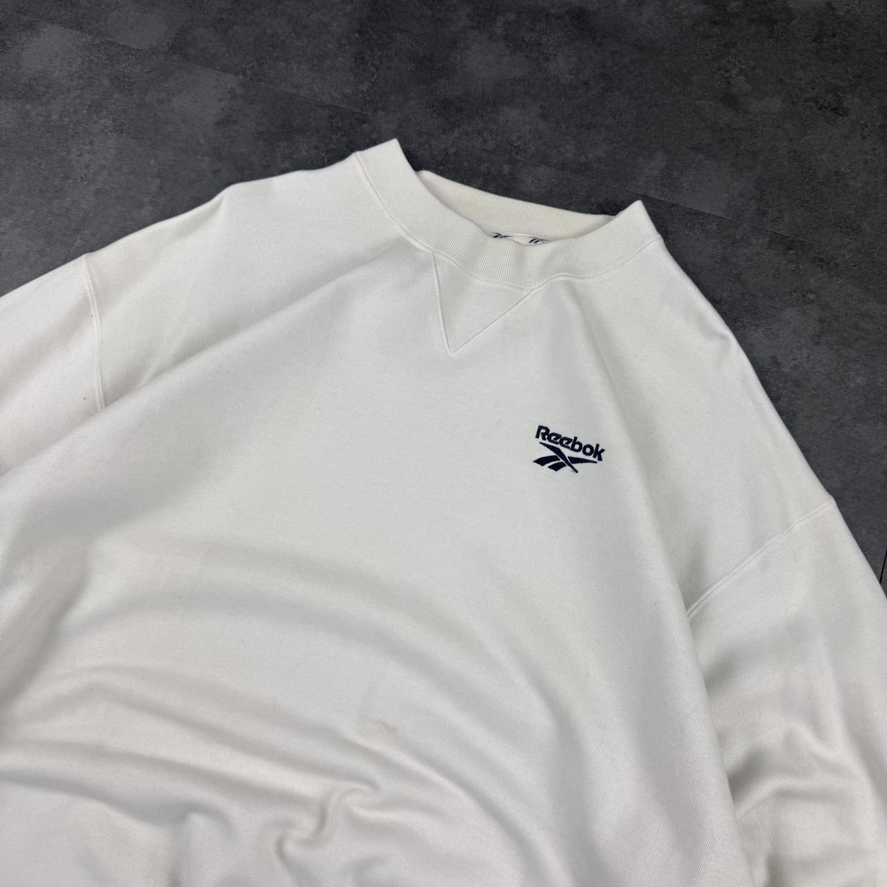 Vintage Reebok 90s Italian sportwear mini Logo classic embroidered sweatshirt