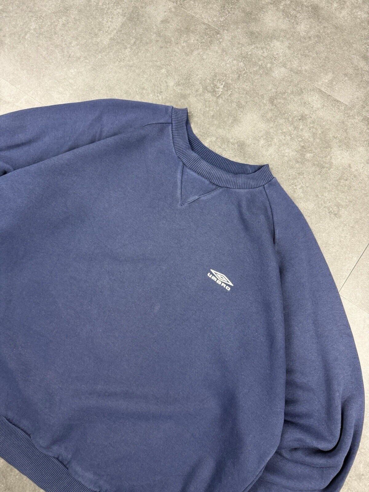 Vintage Umbro Sweatshirt Mens Large Navy Crew Neck Pullover Retro Unisex