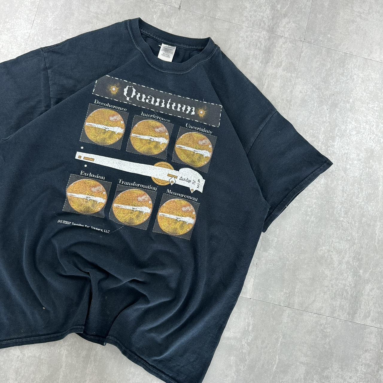 Quantum (2007) 2000s spellout T shirt